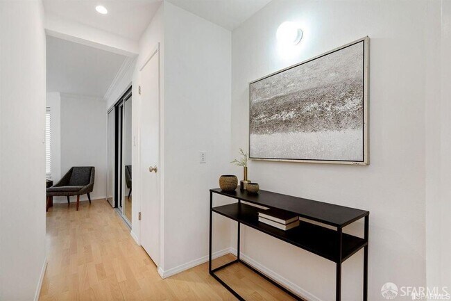 Building Photo - 1089 De Haro St