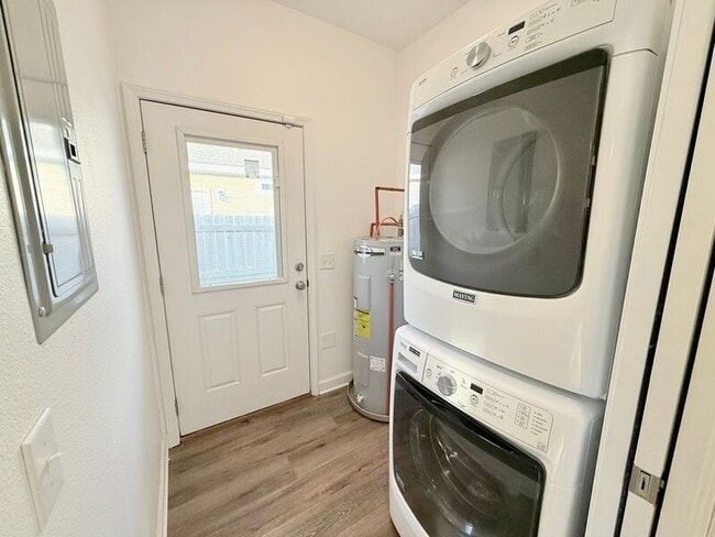 Building Photo - 500 N D St