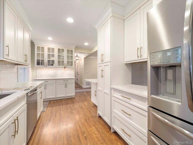 Building Photo - 5 Indian Dr