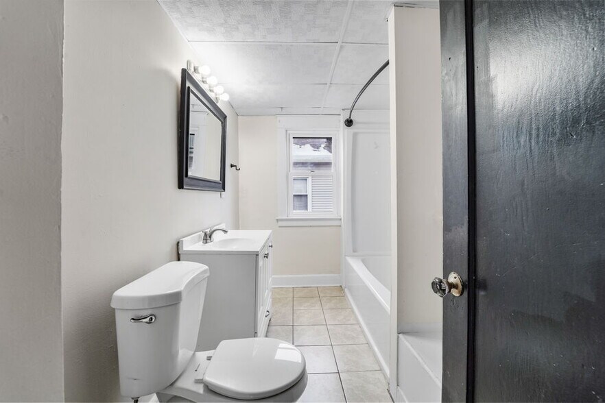 Building Photo - 44 Rotary Ave