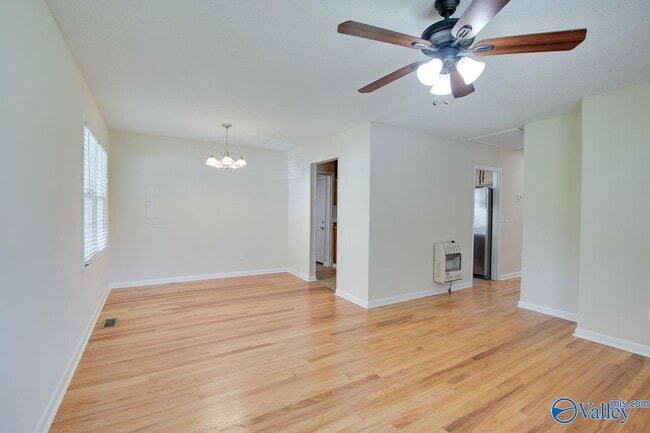 Building Photo - 1830 Oakwood Ave NE