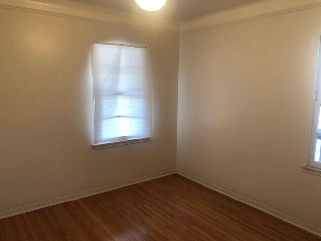 Building Photo - 6426 Arlington Ave