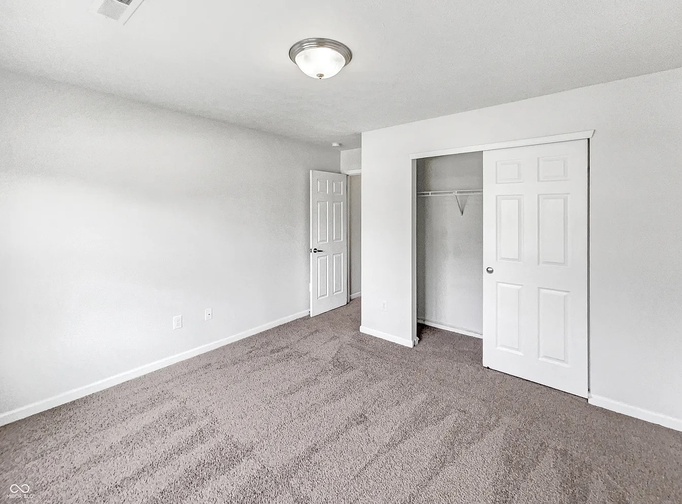 Building Photo - 10112 James Run Dr