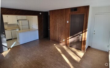 Building Photo - Wonderful 1 Bedroom, 1 Bathroom Walking Di...