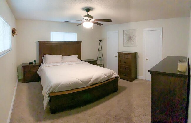 Building Photo - 4310 Cove Dr