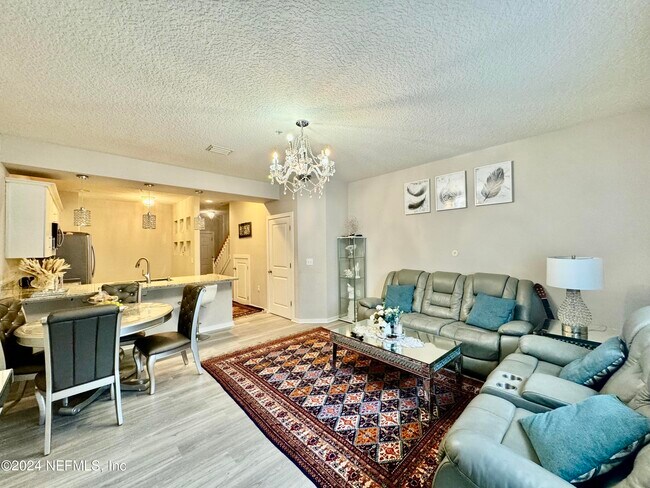 Building Photo - 11368 Estancia Villa Dr