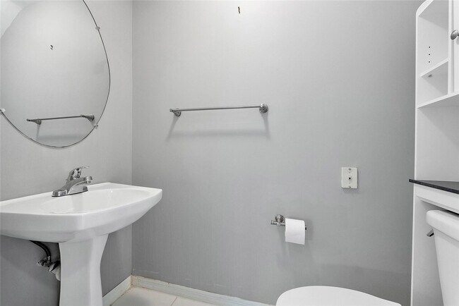 Building Photo - 9664 Royal Palm Blvd