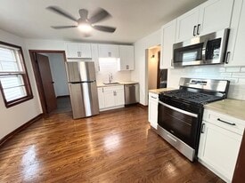 Building Photo - 359 Marilla St