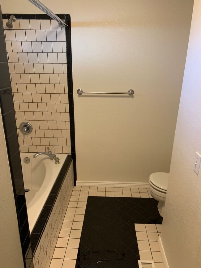 Building Photo - Recently Remodeled home on the Boise Bench!!!