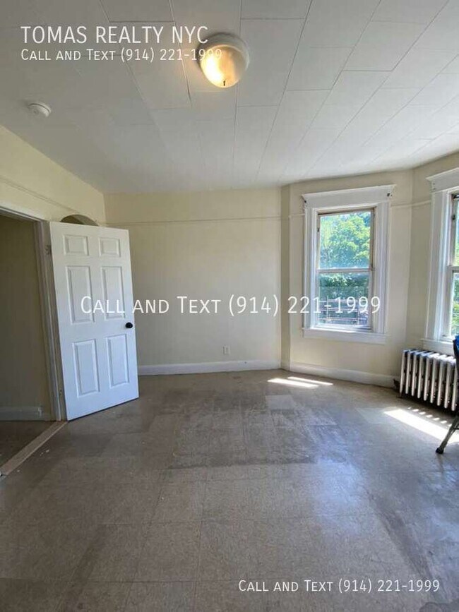 Building Photo - 121 Yonkers Ave