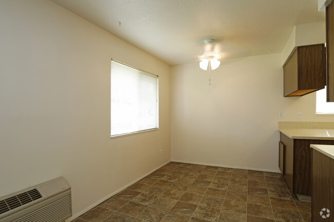 Interior Photo - Applegate Apartments