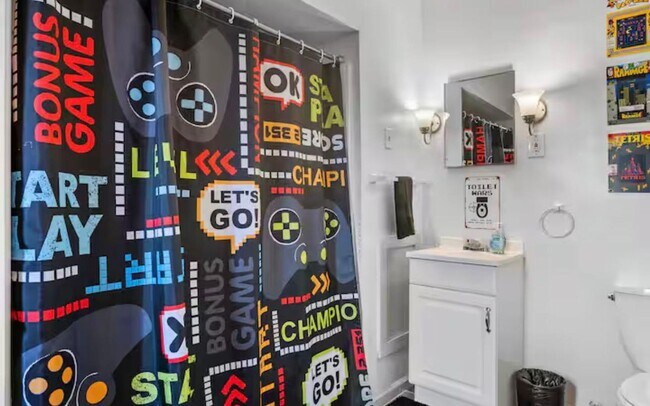 Building Photo - 9519 Preston Ave