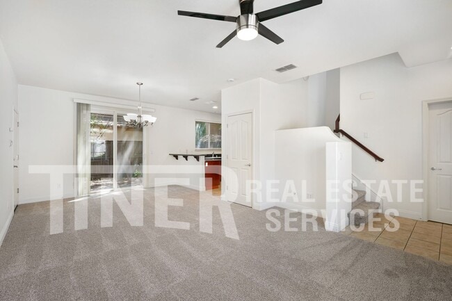 Building Photo - 5418 Washoe St