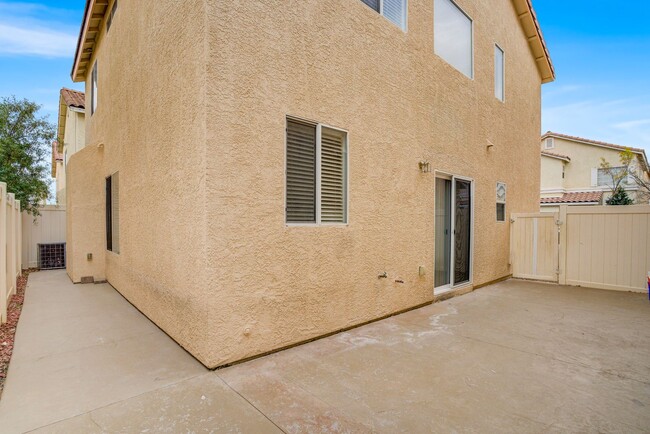 Building Photo - 7268 Vinca Rd