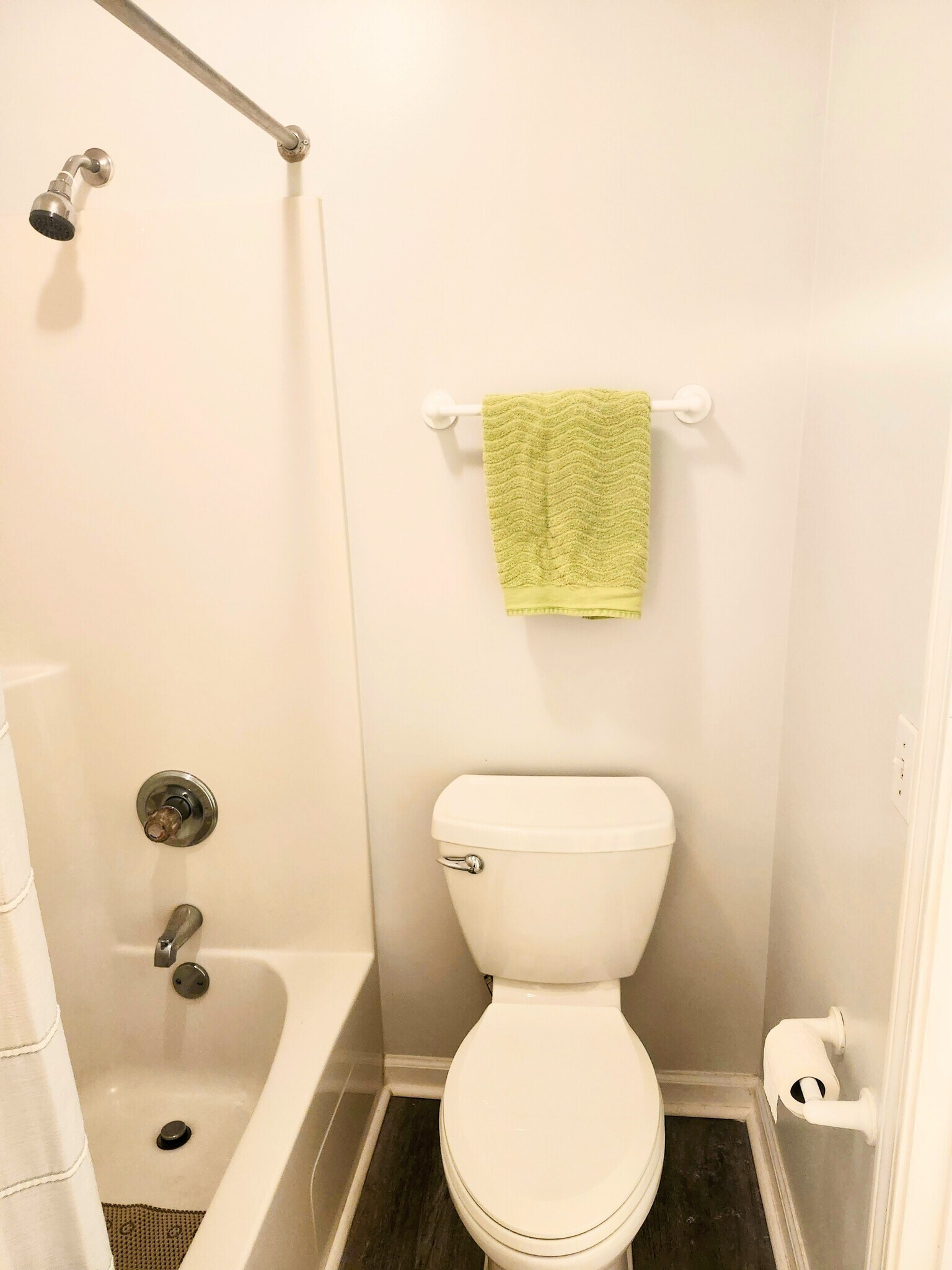 Building Photo - 17462 Front Beach Rd