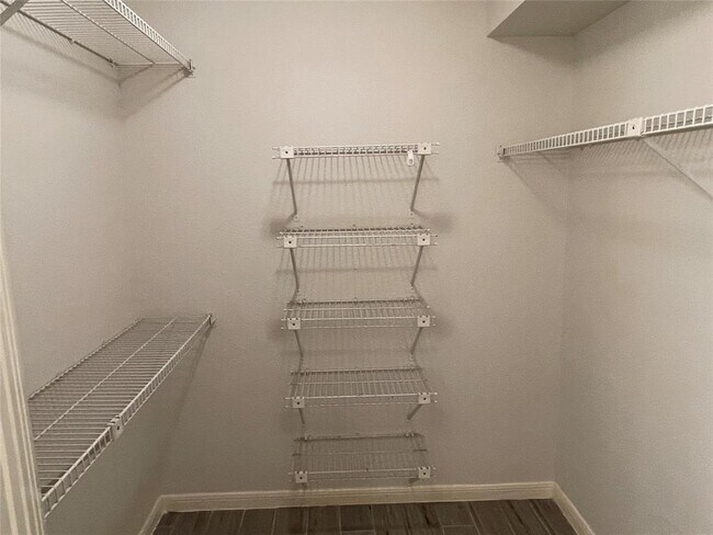 Building Photo - 14600 Fonmeadow Dr