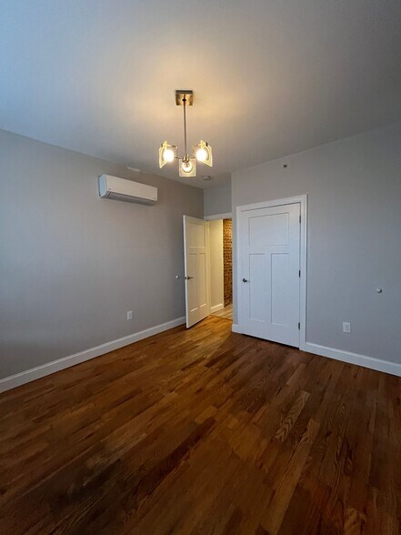 Building Photo - 41 Clifton Pl