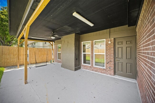 Building Photo - 5702 W Vistaglen Loop