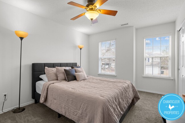 Building Photo - 5332 Seaspray Ln