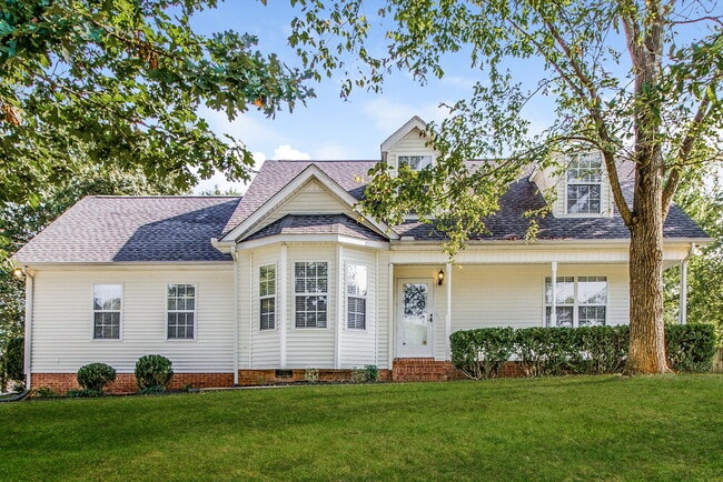 Building Photo - 2814 Meadowhill Dr