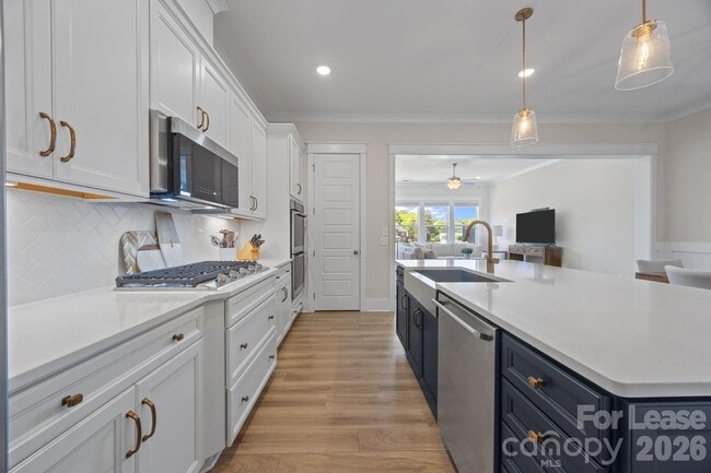 Building Photo - 4832 Blanchard Wy