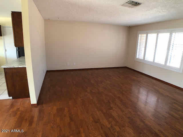 Building Photo - 1455 W Mohawk Ln