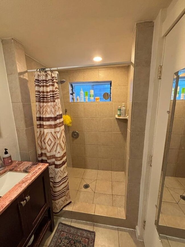 Building Photo - Spacious Haiku Home w/ Pool, Hot Tub, Lofts, Lanais, Ocean & Jungle Views