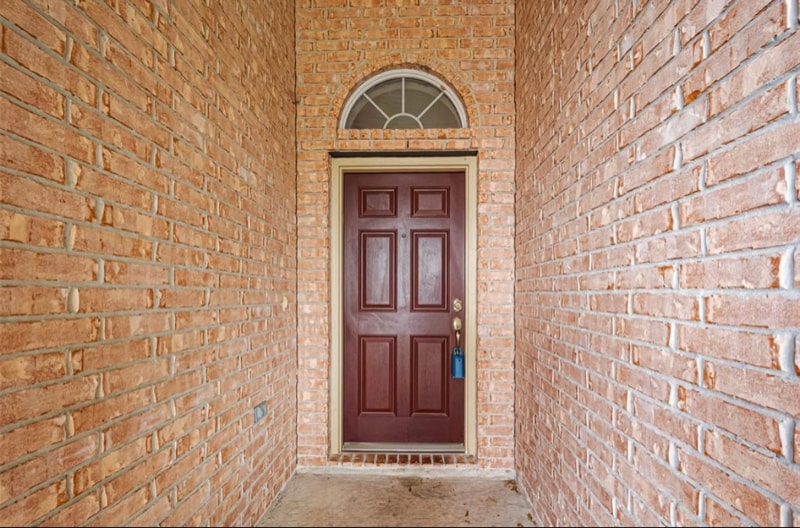 Building Photo - 7411 Jacobs Well Dr