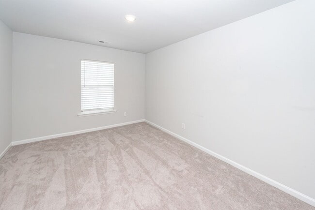 Building Photo - 4 Bedroom, 2.5 Bathroom Home in Cane Bay Plantation - Summerville