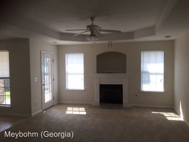 Building Photo - 4 br, 2 bath House - 702 Oakwood Court