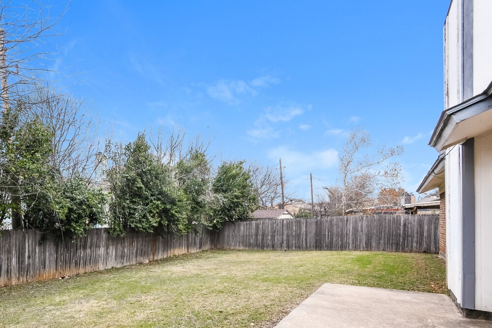 Building Photo - 2854 Southpark Ln