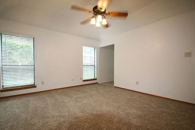 Building Photo - Corner Lot Charmer Off Chapel Creek | 4BR/2BA with Fireplace, Garden Tub & Fenced Backyard