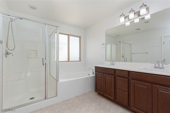 Building Photo - 888 Royal Amethyst Way