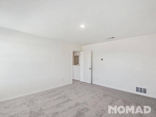 Building Photo - 4 Bedroom Single Family Home in Crowley