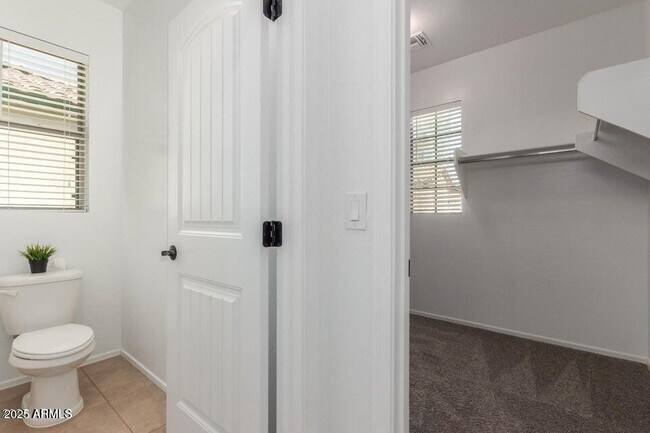 Building Photo - 3467 S Falcon Dr