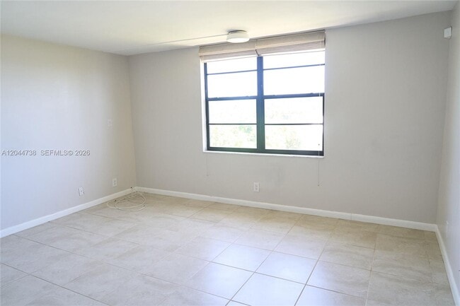 Building Photo - 3000 N Ocean Blvd