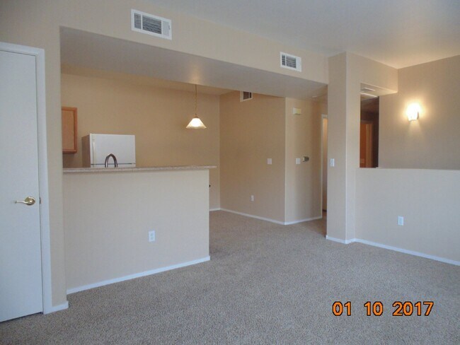 Building Photo - COZY 2 BEDROOM 2 FULL BATH CONDO LOCATED ON SECOND LEVEL