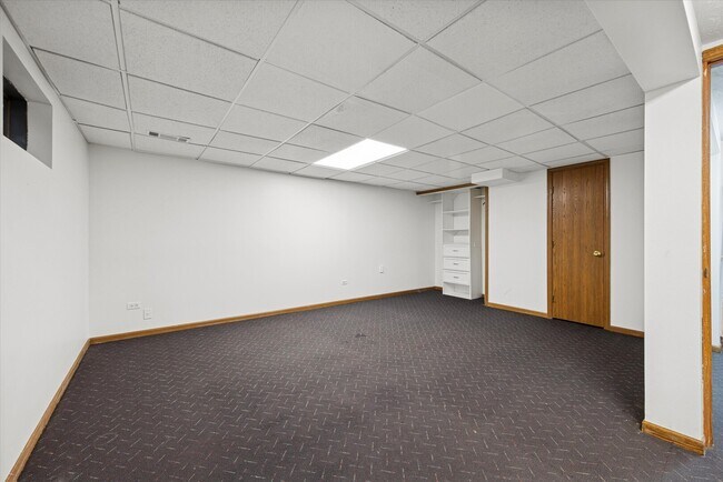 Building Photo - 1424 Phoenix Ln