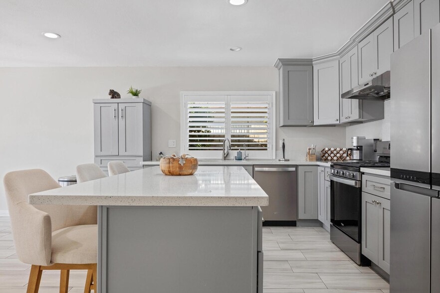 Building Photo - 25435 Via Pacifica