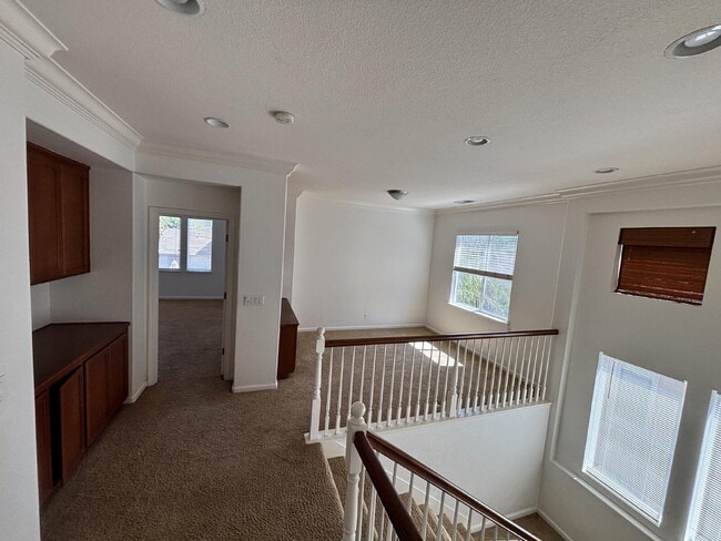 Building Photo - 1247 Jewel Flower Dr
