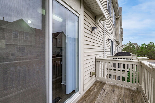 Building Photo - 758 Hanbury Dr