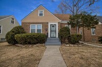 Building Photo - 212 E 142nd Pl