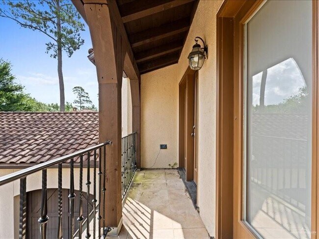 Building Photo - 7 Ivy Castle Ct