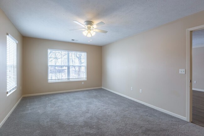 Floorplan - Square 131 - 4880 - 12 Plex
