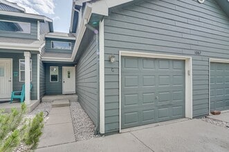 Building Photo - Spacious 3 Bed, 3 1/2 Bath Townhome in Northwest Fort Collins!