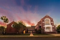 Building Photo - 306 W Wisconsin Ave