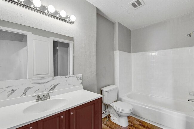 Building Photo - 128 Goodson Dr
