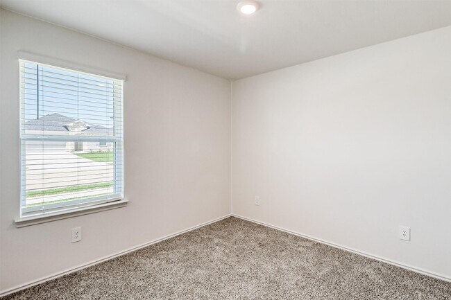 Building Photo - 30846 Brightwell Bnd