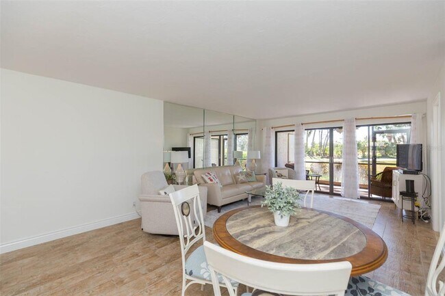 Building Photo - 5510 Del Sol Blvd