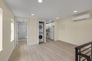 Building Photo - 2723 E Huntingdon St